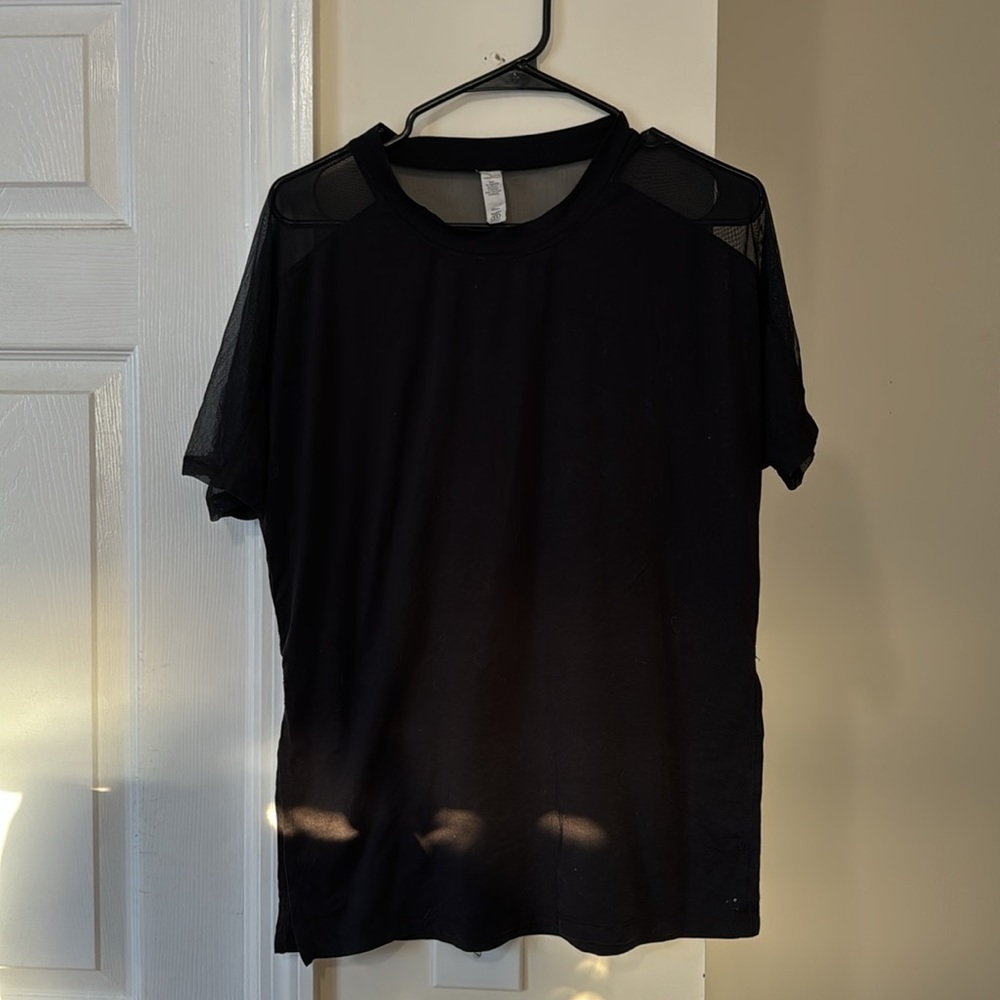 Athleta shirt